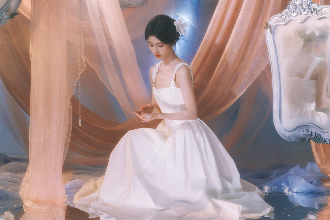 白色裙子靓丽美女鞠婧祎 4K高清壁纸 3840x2560