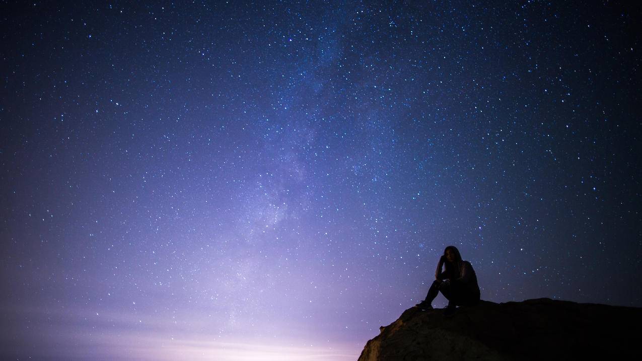 夜晚空间星星女孩星空4k壁纸