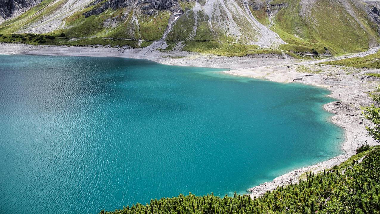 山 碧水湖 4K高清风景壁纸 4K手机壁纸