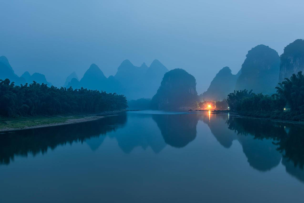 清晨桂林漓江山水风景4k高清壁纸