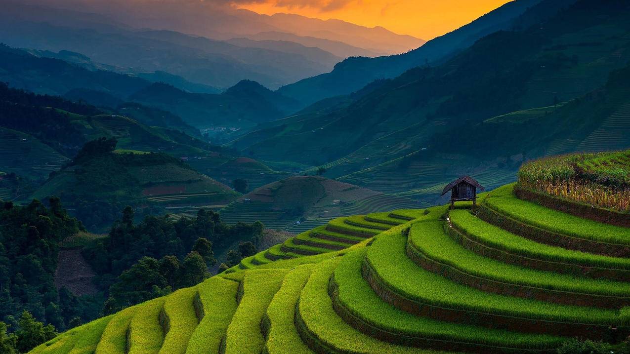 风景梯田大山高清桌面壁纸