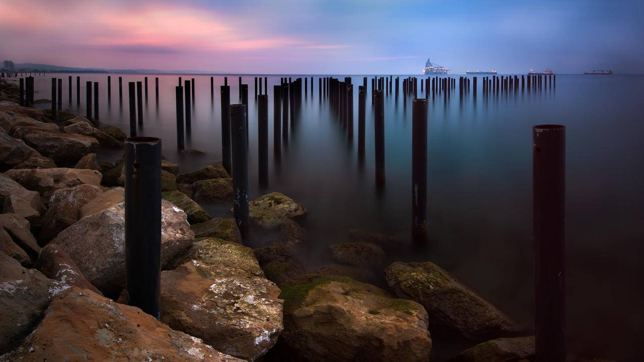 走向海洋早晨地平线日出海边风景4k壁纸