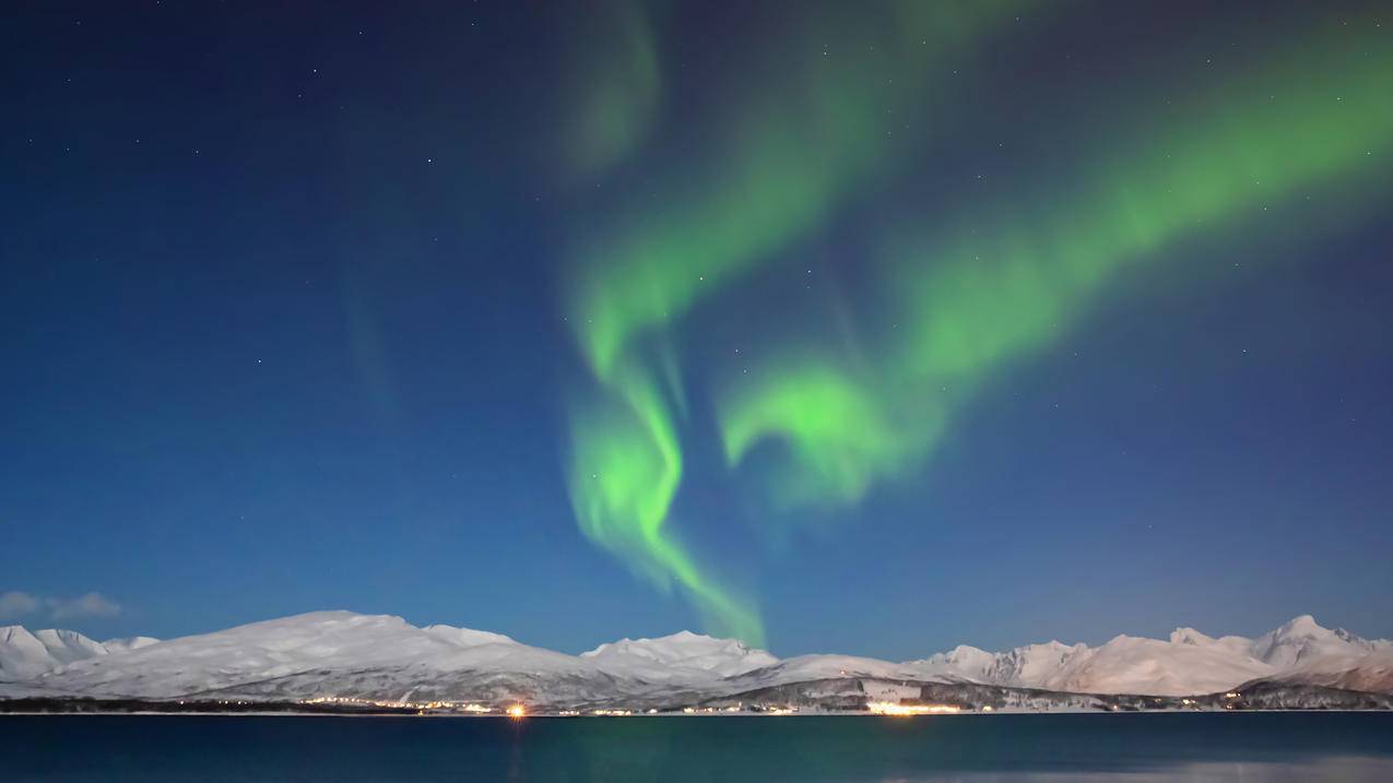 夜晚 极光 湖面 星空 高清 风景 壁纸