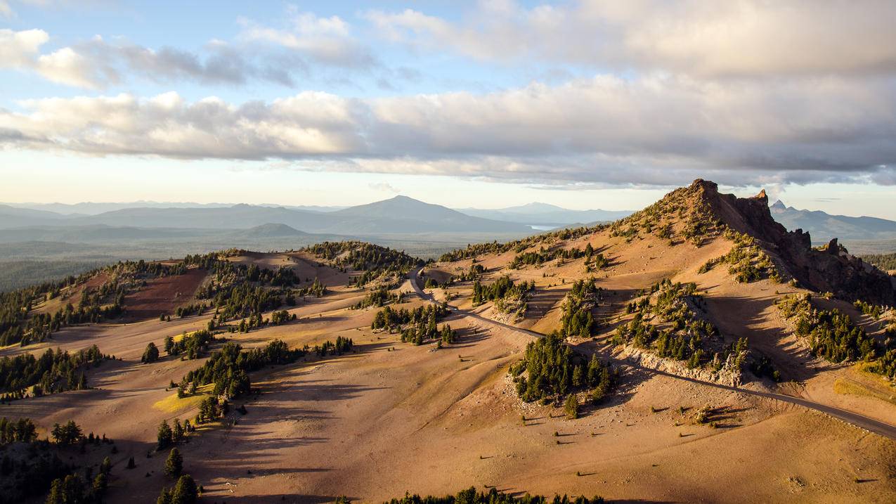 俄勒冈州的火山口湖风景4k壁纸