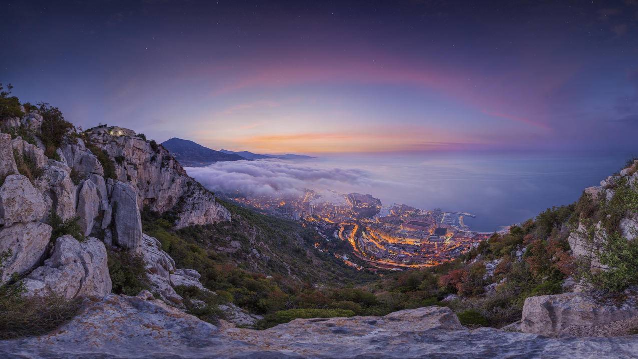 摩纳哥雾日出风景4k壁纸