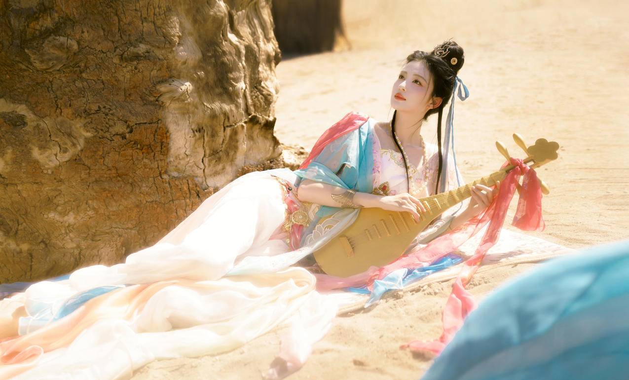 王楚然敦煌神女 琵琶 唯美高清 5K美女壁纸