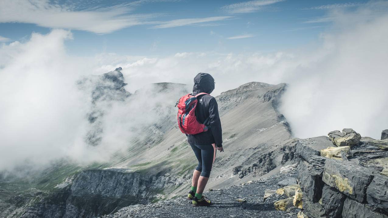 风景山峰云雾4k高清壁纸