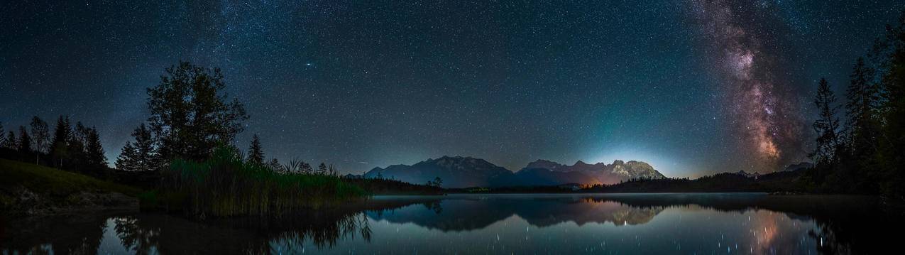 星空 山 湖泊 倒影 夜景5120x1440带鱼屏壁纸