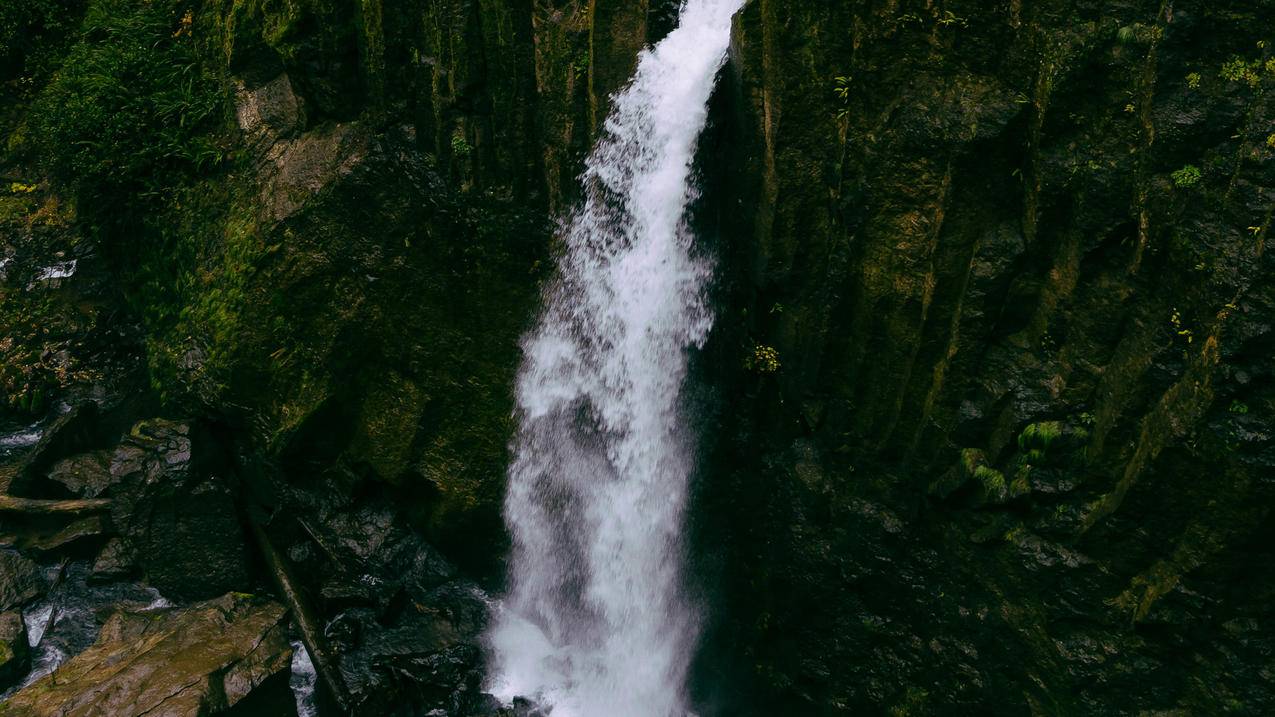 山涧 瀑布 4k风景 桌面