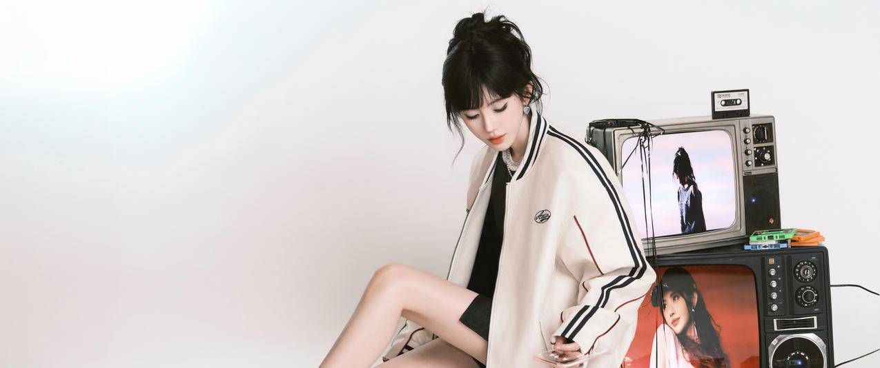 复古风 电视机 美女 鞠婧祎 3440x1440带鱼屏美女壁纸