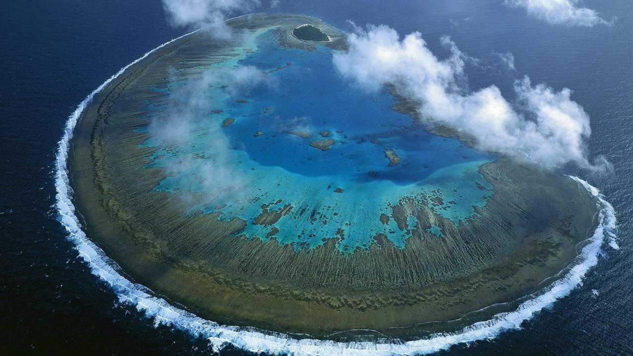 风景海岸大海白云高清壁纸