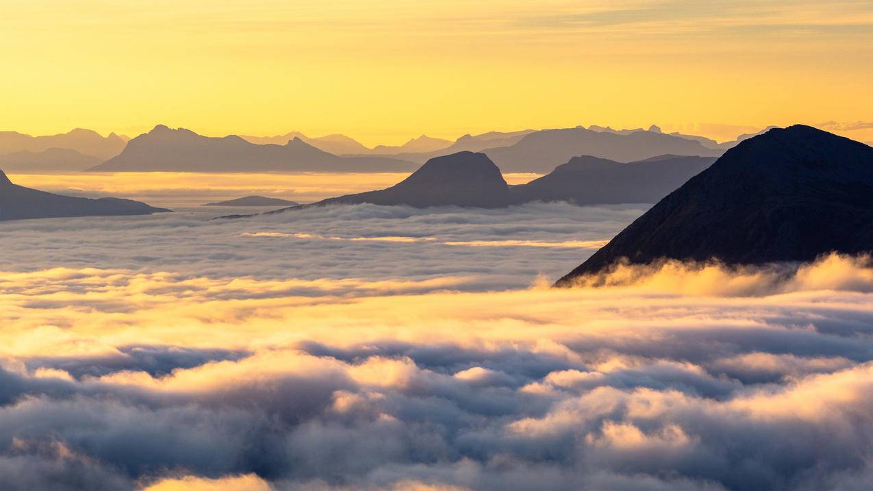 美丽的日出 山峦倒立 云海 4k风景高清壁纸