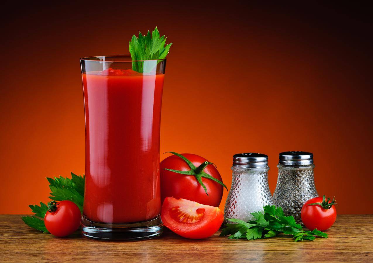 新鲜蔬果番茄切开的番茄果汁高清图片 - 素材公社 tooopen.com