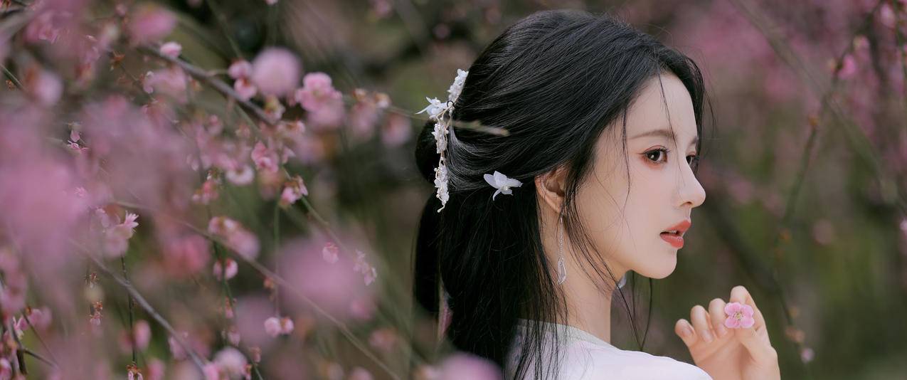 樱花 唯美古风美女 刘些宁3440x1440带鱼屏壁纸