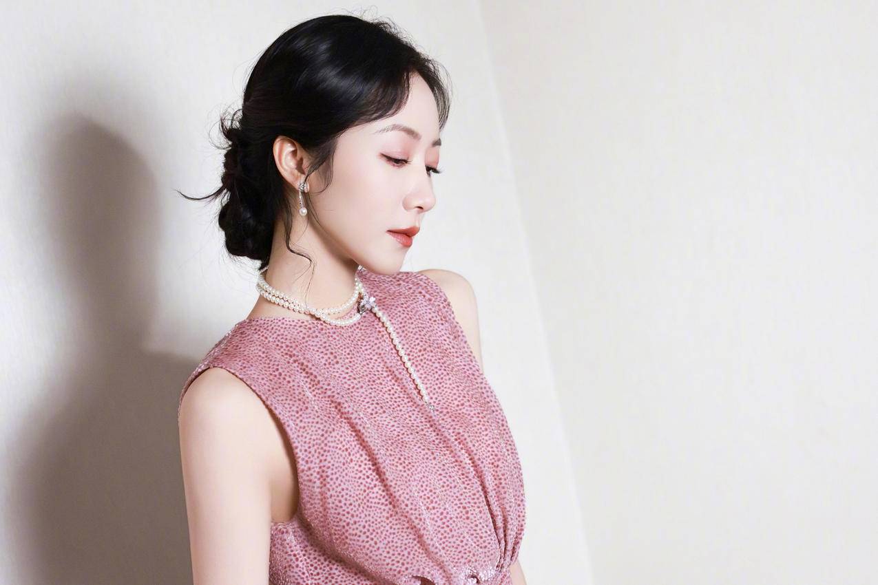 韩雪 侧脸 高清美女4k壁纸3840x2560