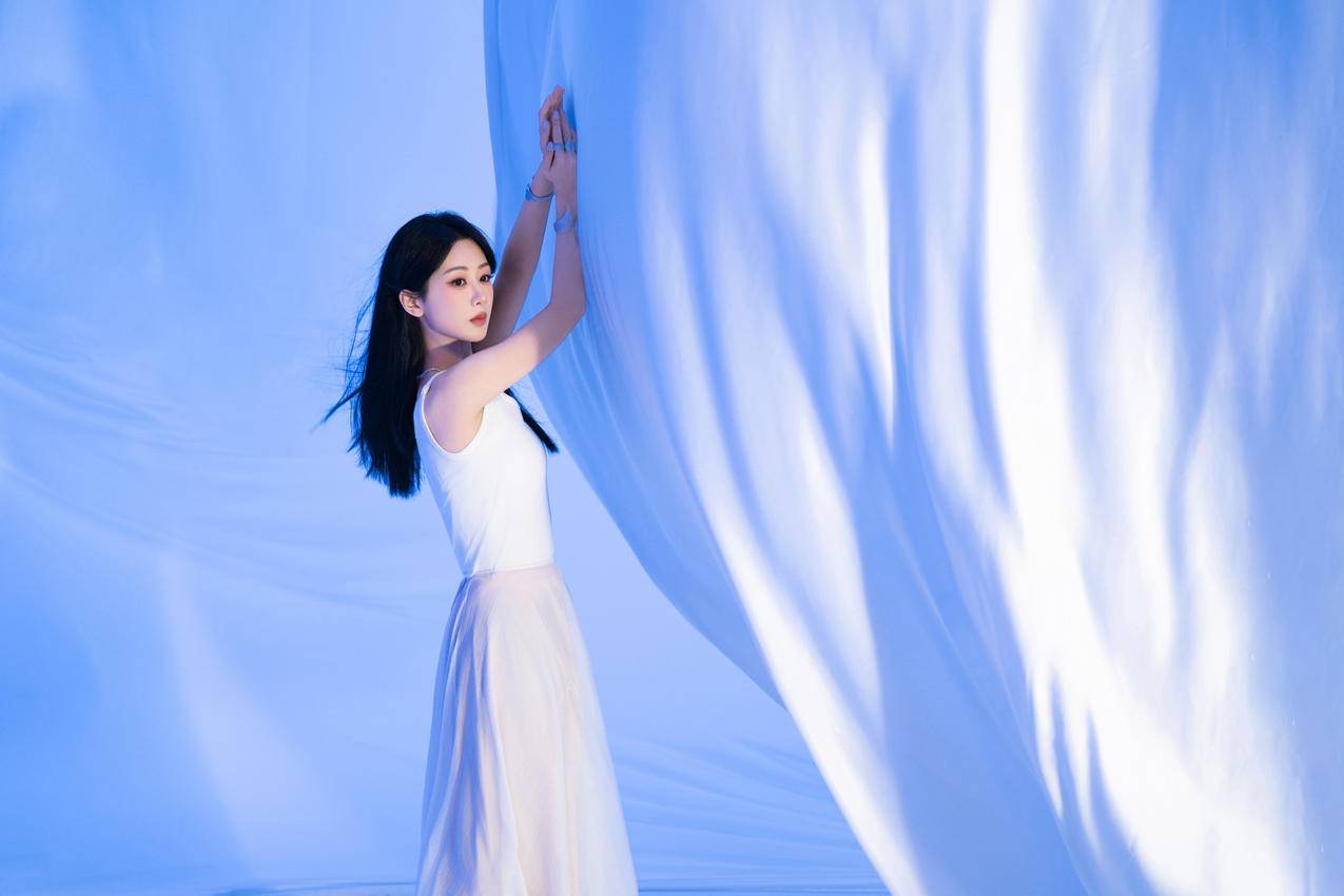 杨紫 淡雅梦境 4K美女壁纸 3840x2560