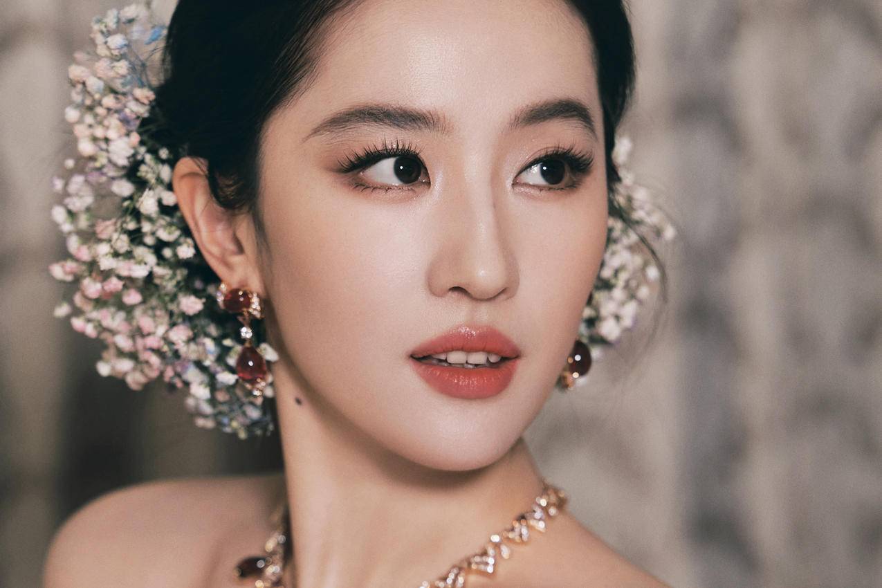 刘亦菲 高颜值 鲜花头饰 4K壁纸 3840x2560