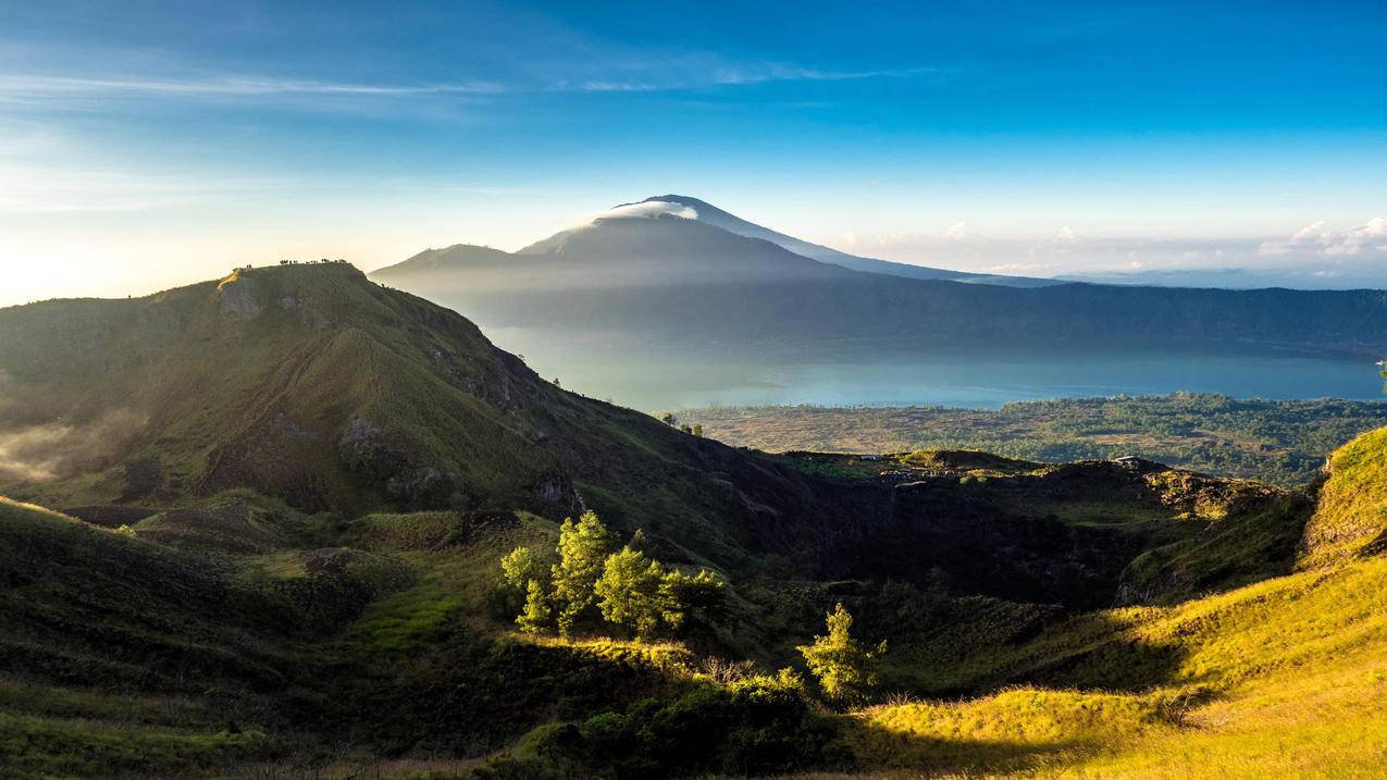 风景远山草地4k图片