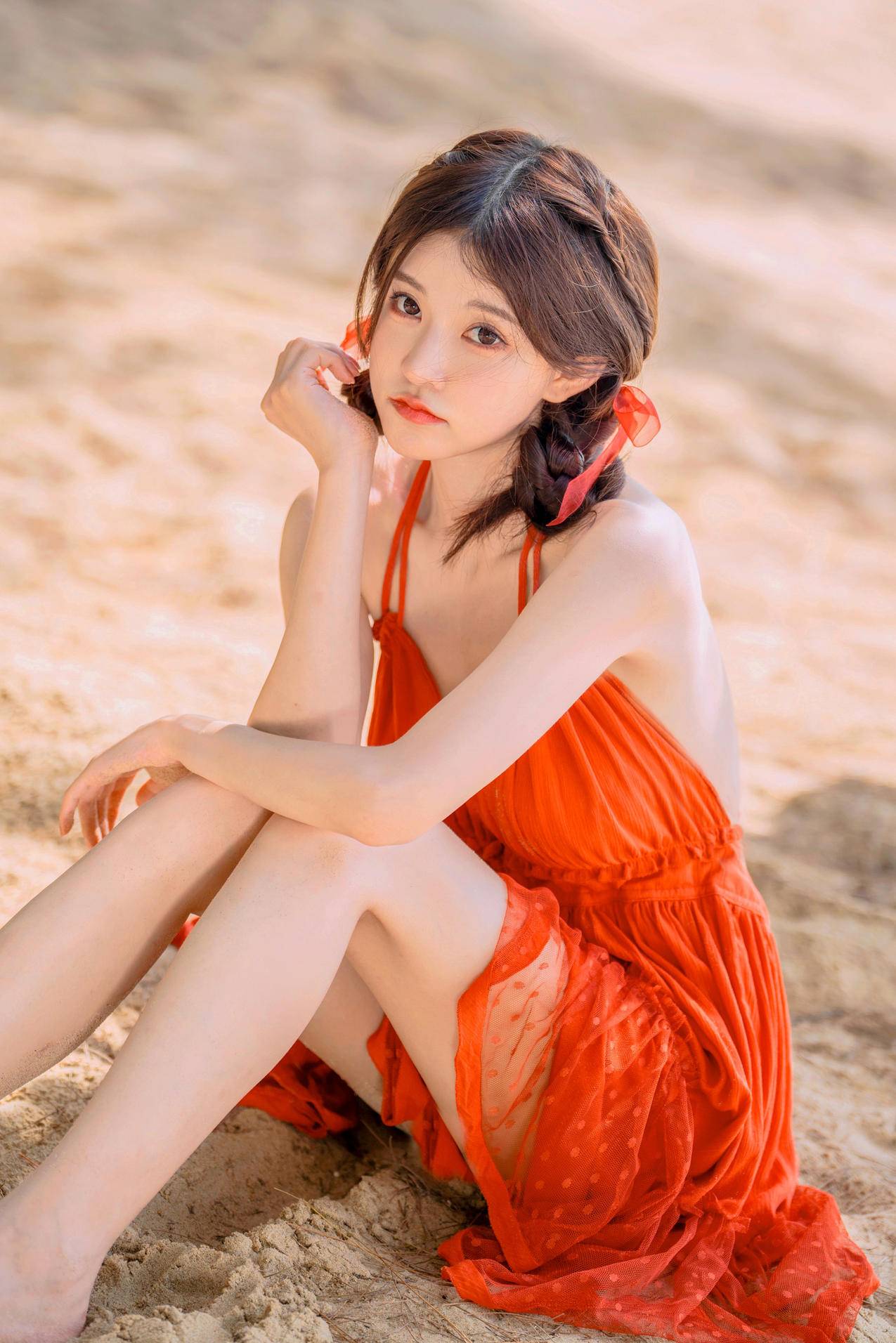 夏天 沙滩 可爱美女4k手机壁纸